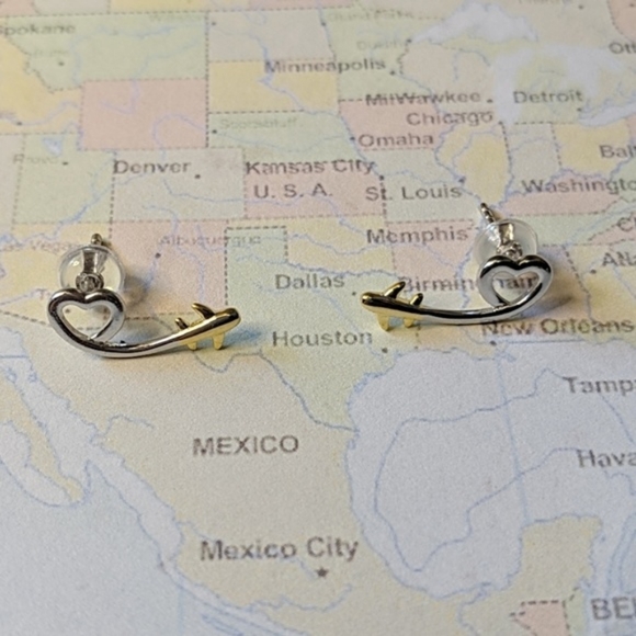 Jewelry - Heart and plane travel silver stud earrings